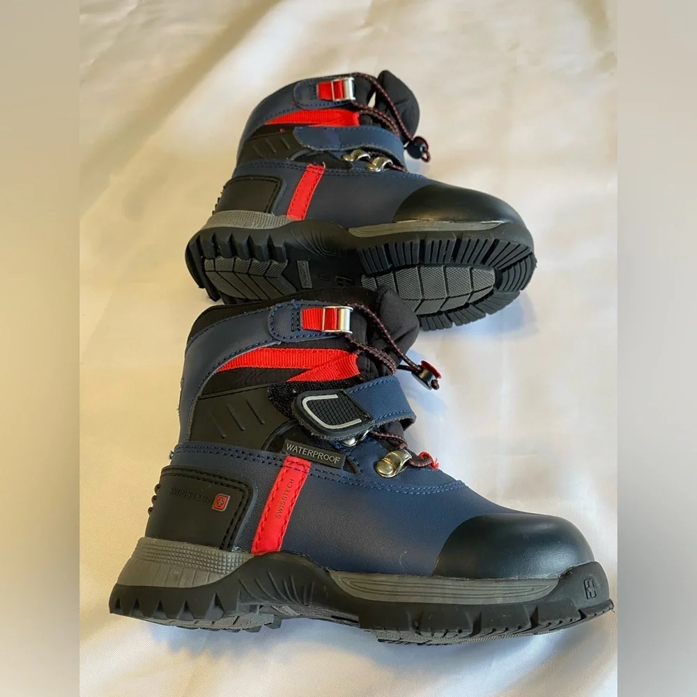 3M Thinsulate Kids Blue and Red Winter Boots